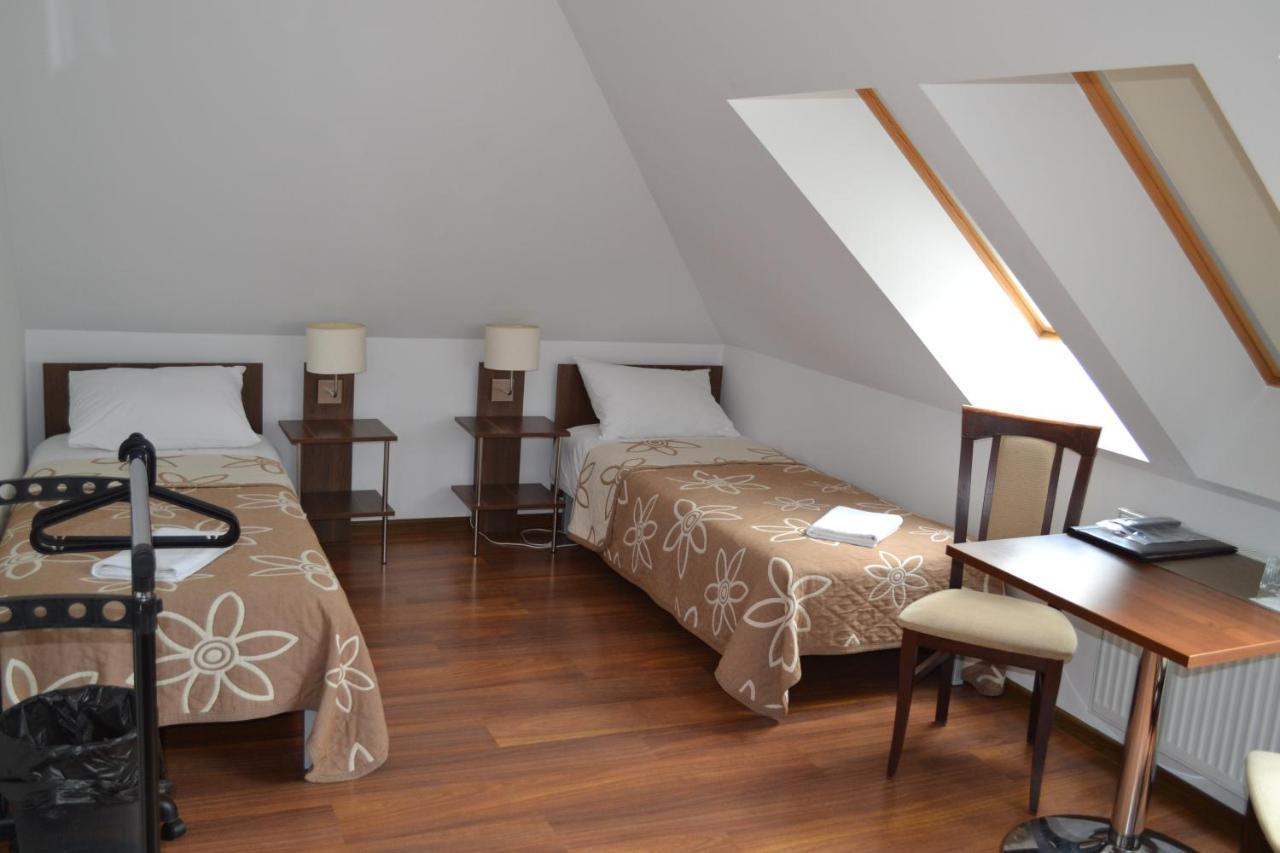 Hotel Kalinowy Sen à Varsovie Extérieur photo