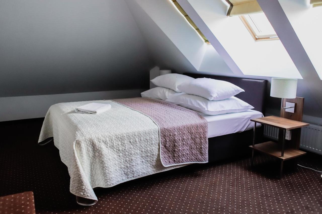 Hotel Kalinowy Sen à Varsovie Extérieur photo
