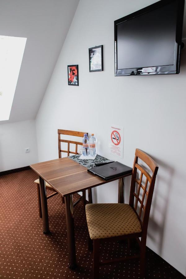 Hotel Kalinowy Sen à Varsovie Extérieur photo